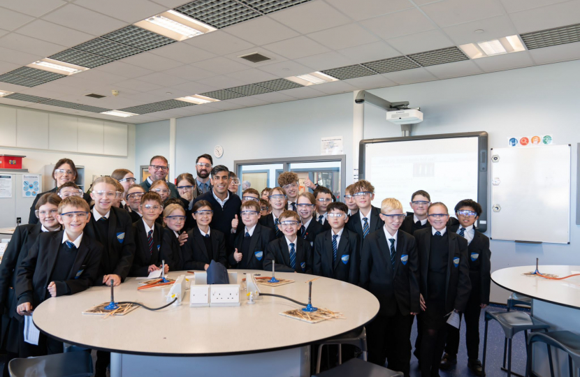 Science Year 7 class with PM Rishi Sunak and Mark Fletcher MP