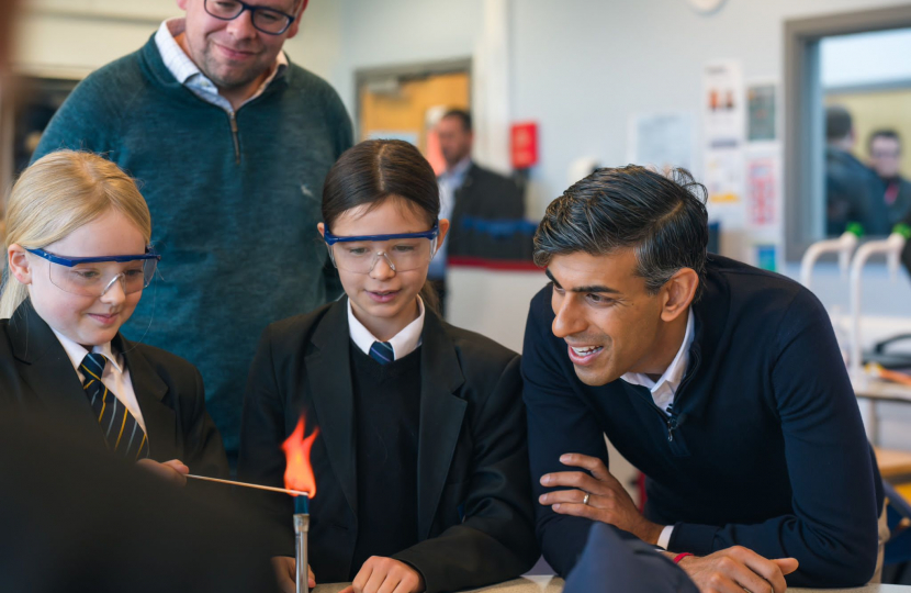 Chloe Ellis and Prue Pope show PM Rishi Sunak science experiments